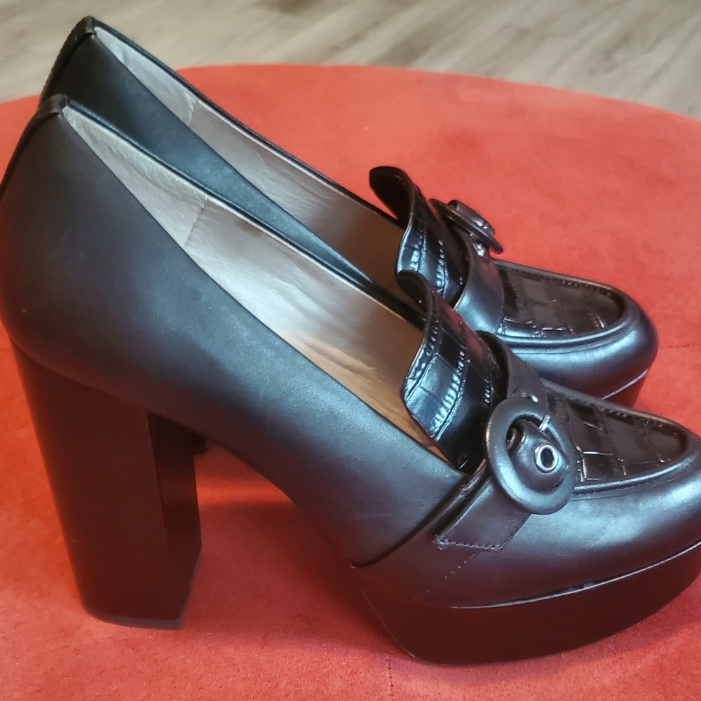 Gianni Bini Black Classic Heels